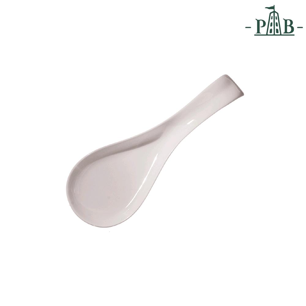 PORCELLANA BIANCA POGGIAMESTOLO CON MANICO PREPARAZIONE