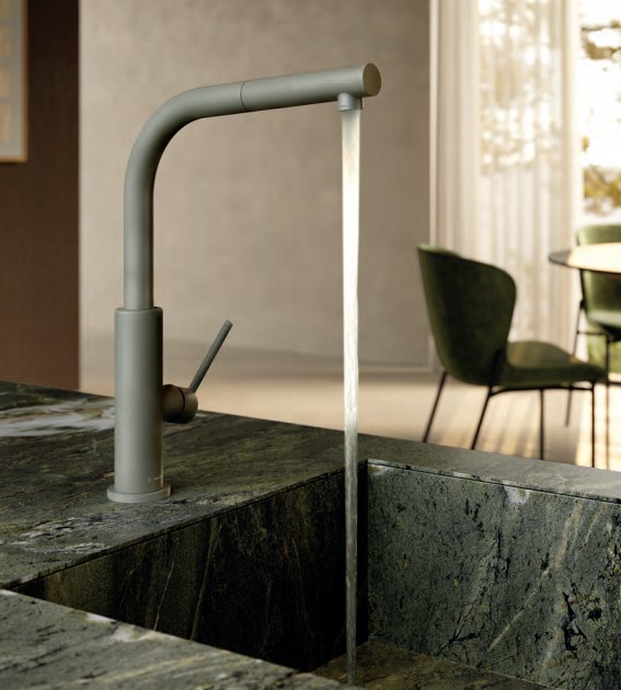 Miscelatore con bocca "L" con doccetta Konbu Newform