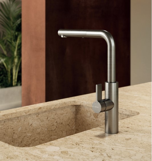 Miscelatore con bocca girevole e doccia estraibile Libera Newform