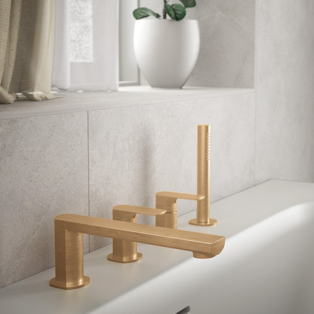 Batteria bordo vasca a 4 fori con doccetta estraibile Albatros Treemme