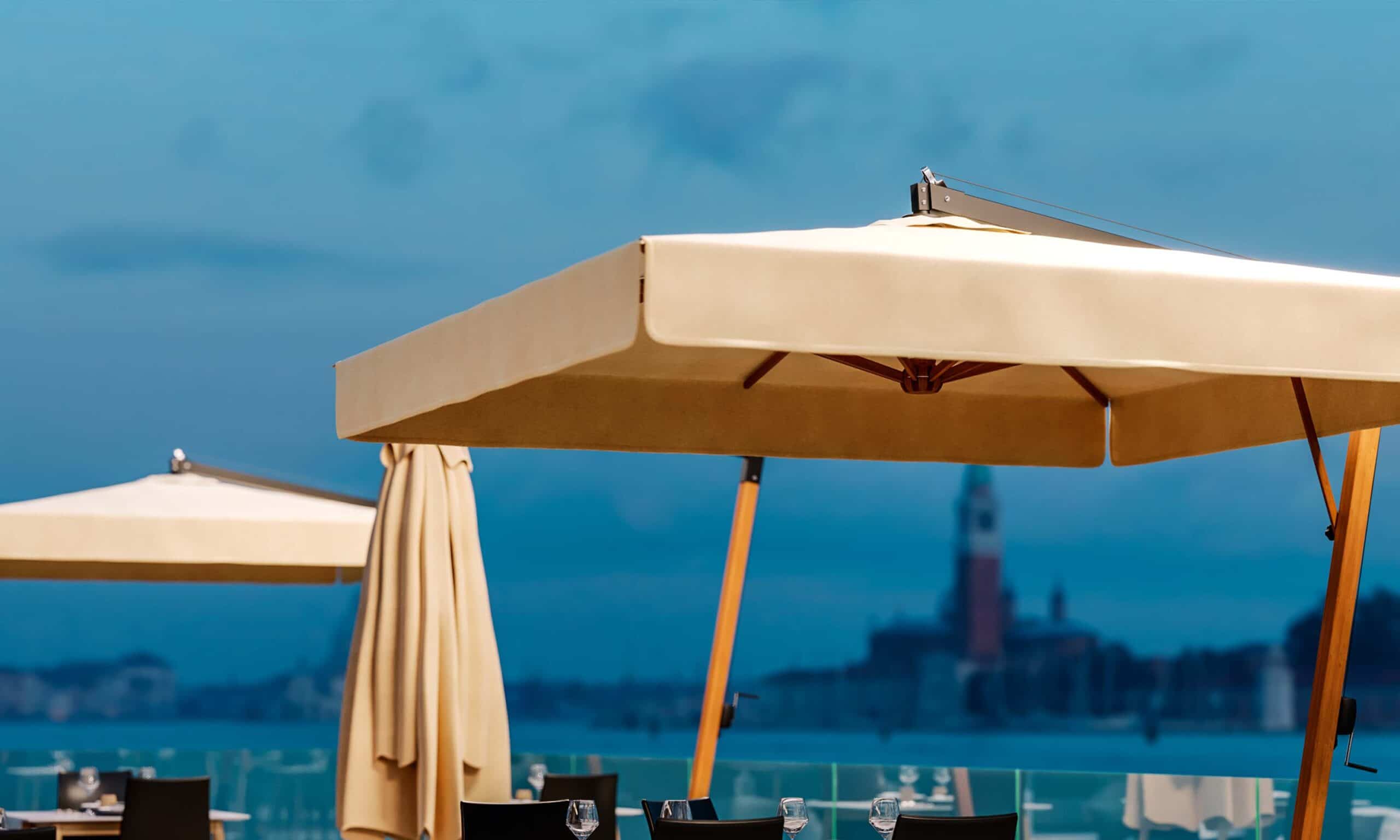 Ombrellone braccio laterale River Lux by Atmosphera