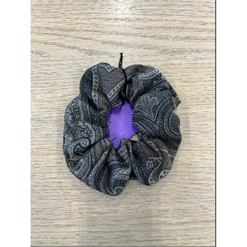 NASTRO ELASTICO PER CAPELLI PICCOLO FANTASIA FONDO GRIGIO ETRO PROFUMI