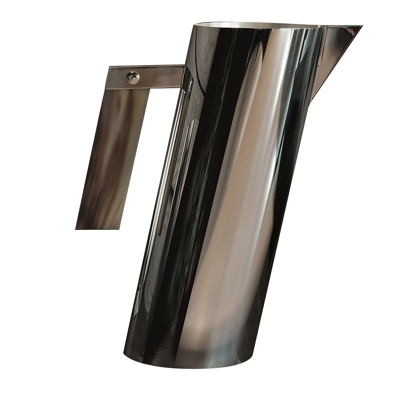 Brocca alta in ottone con manico di corno